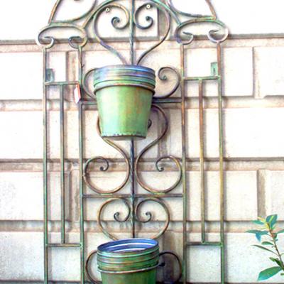 Wall-mounted plant holder
